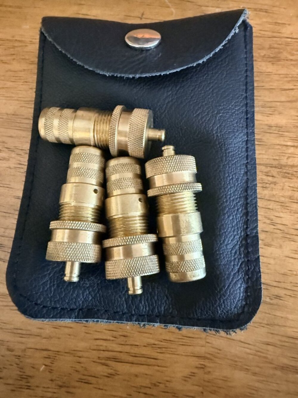 Set Of 4 Brass Adjustable Quick-Connect Tire Deflators 6-30 PSI w/Snap Pouch